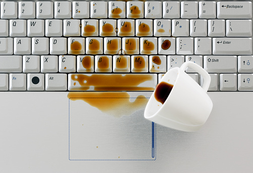 How to clean the laptop keyboard after a spill