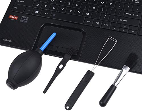 Keyboard cleaning kit